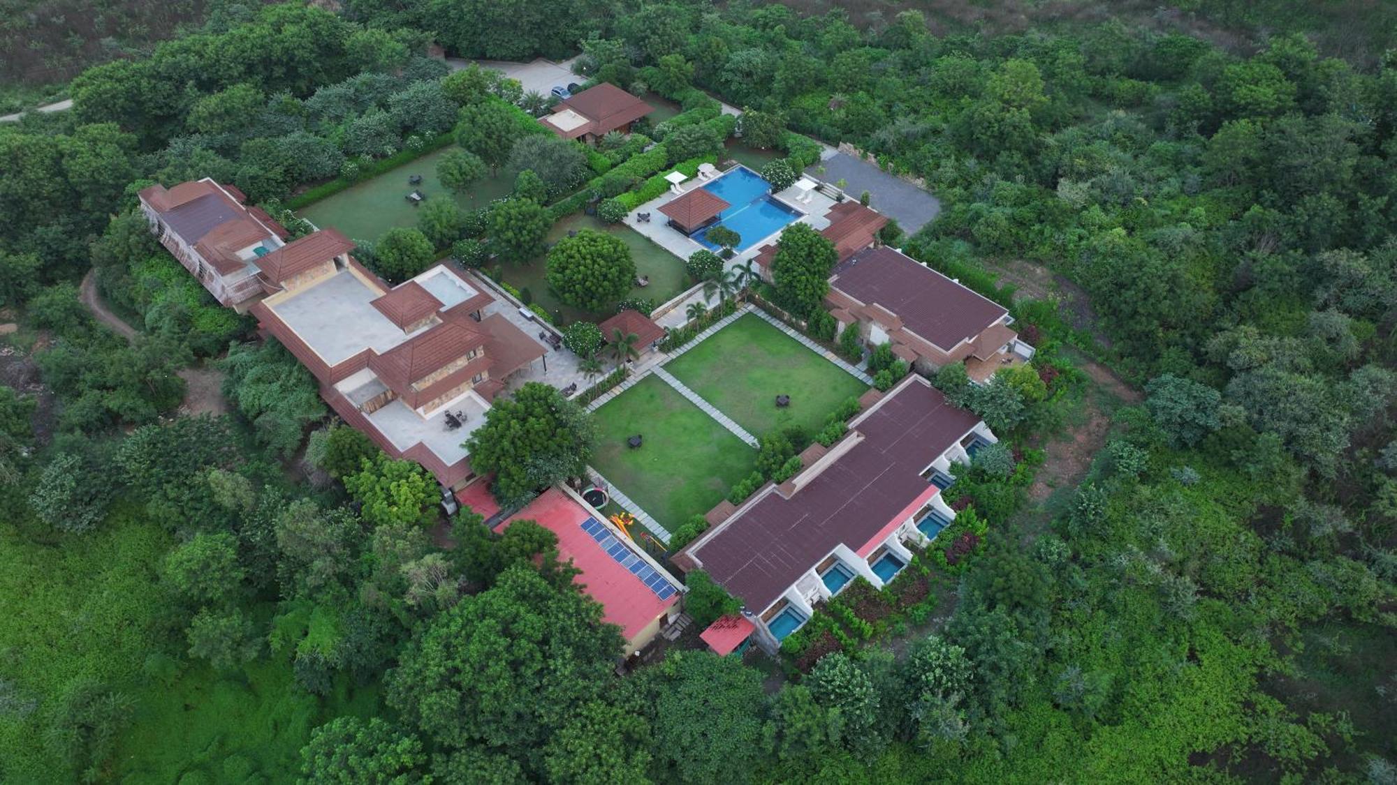 Anandam - A Luxury Resort In Udaipur Extérieur photo